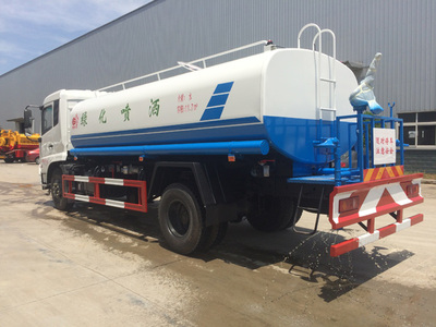 連平縣20噸大型灑水車(chē) 市政園林的綠色衛(wèi)士